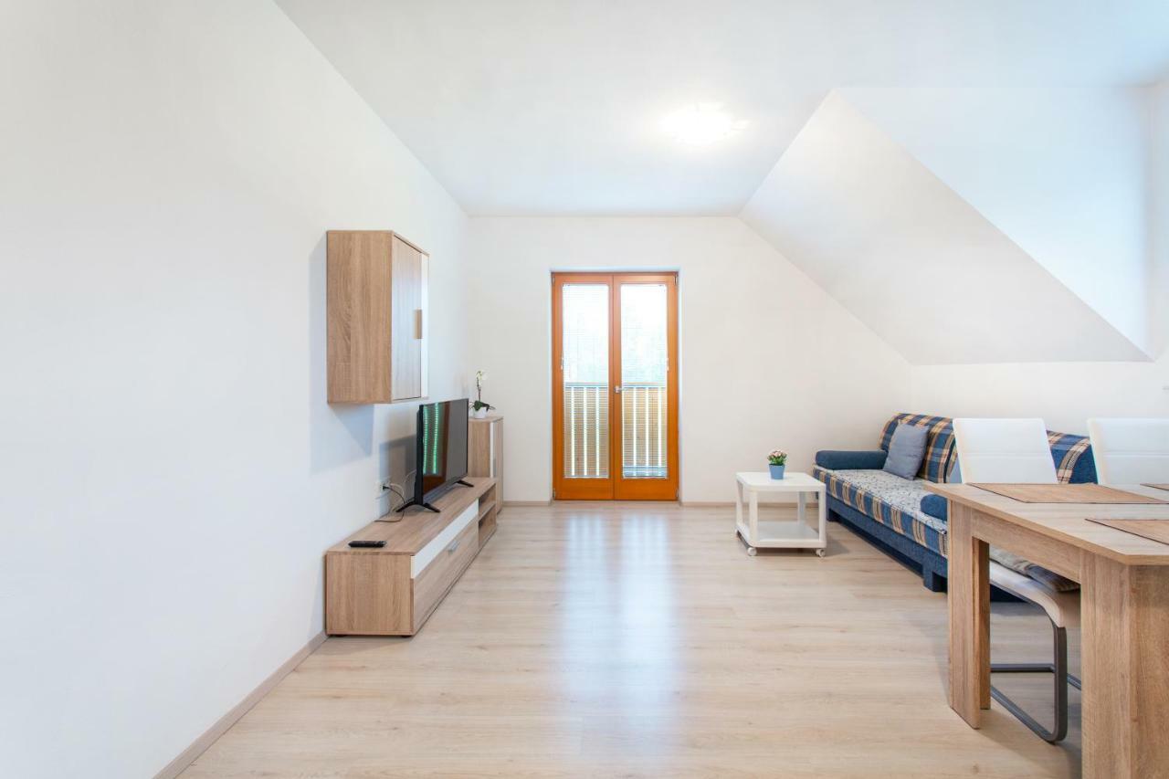 Apartments Roberta ブレッド エクステリア 写真